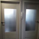 Nowe drzwi i obudowa futryny
